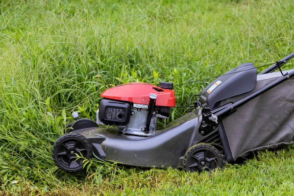 Gardening Activity Lawn Mower Working Green Lawn Grass Being Cutting — Stok Foto