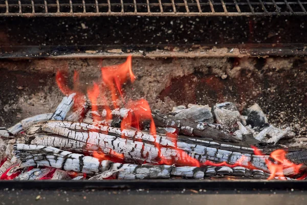 Preparation Fire Grilling Work Flames Burning Charcoal Log Make Fire — Stockfoto