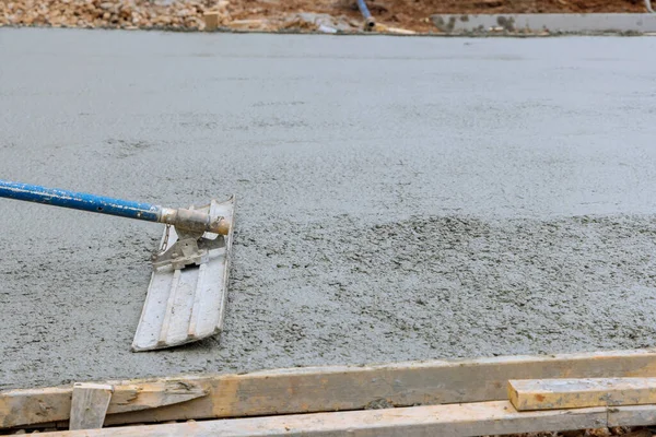 Worker Holding Steel Fresno Concrete Trowel Smoothing Plastering Freshly Poured — Zdjęcie stockowe