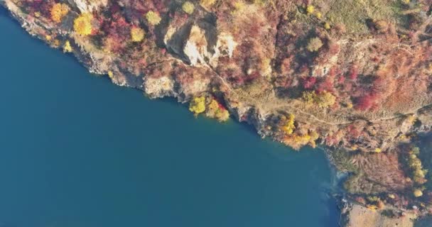 Heres Look Quarry Pond Formed Mining Stone Turquoise Water Which — Αρχείο Βίντεο