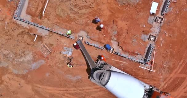 Aerial View Workers Pour Concrete Columns New Building Construction Site — Stock video