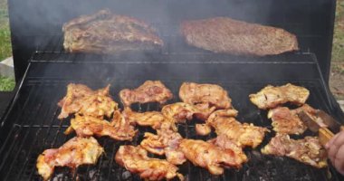It is delicious BBQ fried dishes charcoal grilling of chicken meats