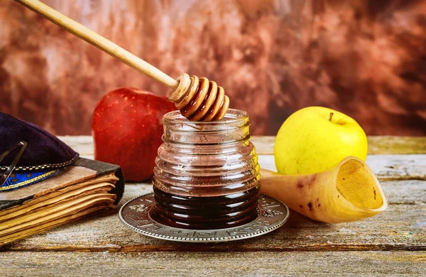 Many Traditional Jewish Symbols Associated Rosh Hashanah Celebrations Apples Honey — Stockfoto