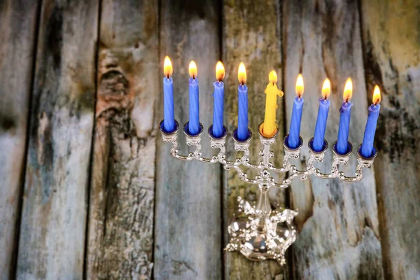 Este Festival Hanukkah Los Símbolos Encienden Menorah Con Velas Judías —  Fotos de Stock