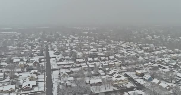 这是新泽西州萨里维尔的一个小镇 是一个被白雪覆盖的冬季风景环绕的复杂家园 — 图库视频影像
