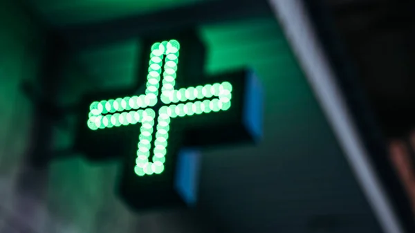 Sfocato Bokeh Neon Medico Brillante Brillante Luminoso Verde Illuminato Farmacia — Foto Stock