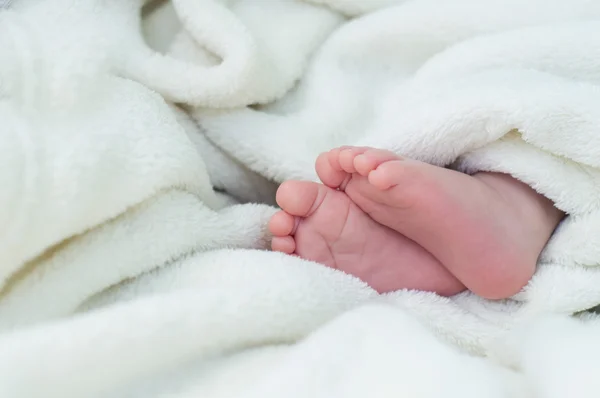 Children's feet — Stock Photo, Image