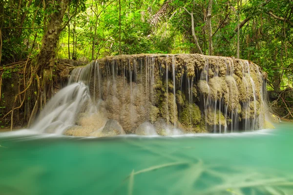 Erawan vattenfall. — Stockfoto