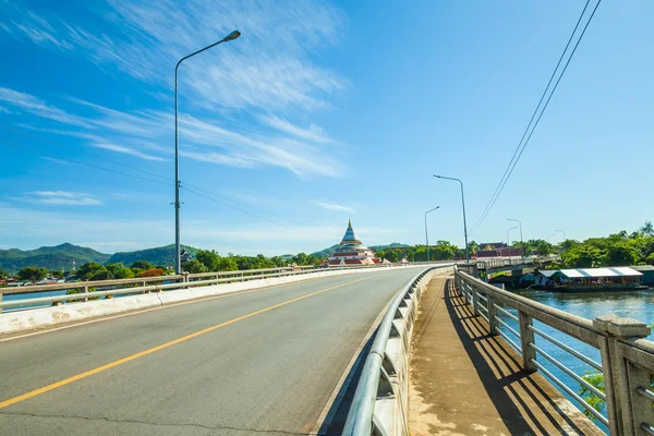 Landscape Bridge River Kwai. — Stock Photo, Image