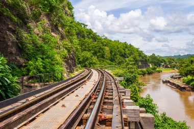 Tham krasae Köprüsü.