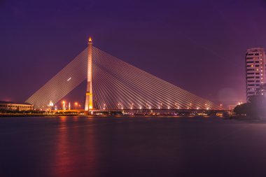 Rama 8 köprü.