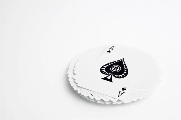 Deck de cartas com ás em cima — Fotografia de Stock