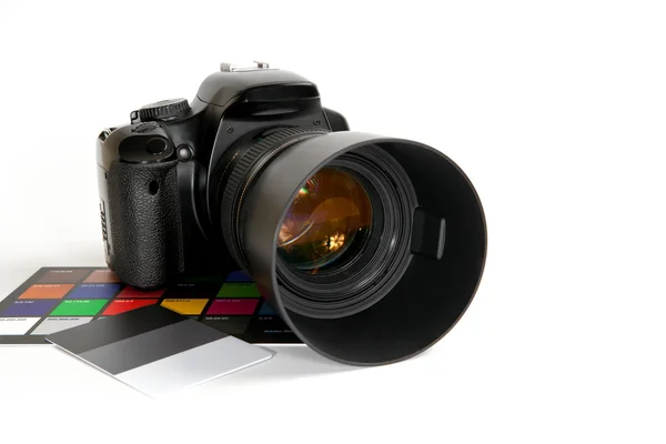 Professionella fotokamera med foto-lins — Stockfoto