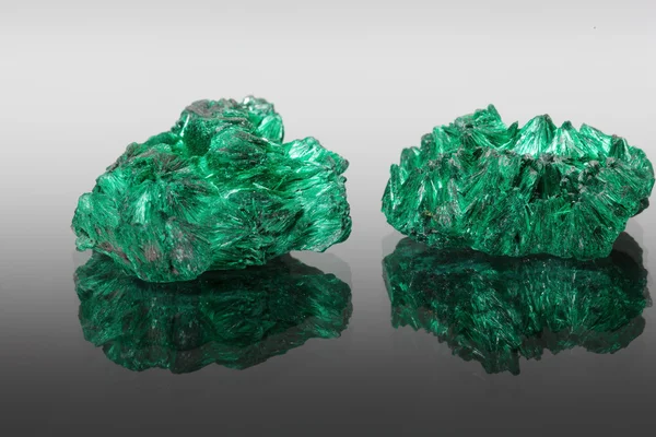 Två malakit mineraler — Stockfoto