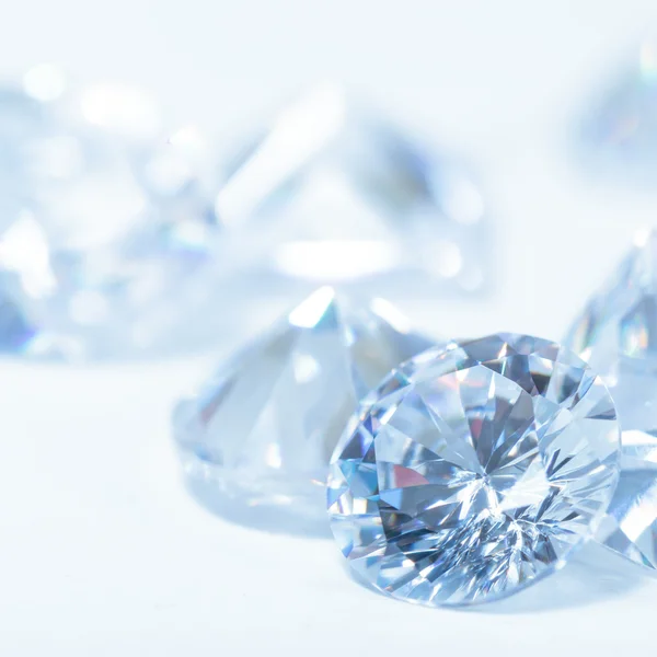 Diamants blancs sur fond bleu — Photo