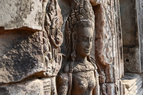 Aspara art of angkor wat temple ruins camboida — Stock Photo, Image