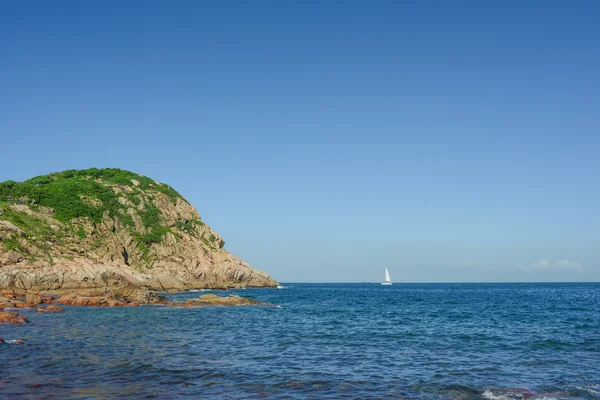 The Sailboat and Sea — Stock Photo, Image