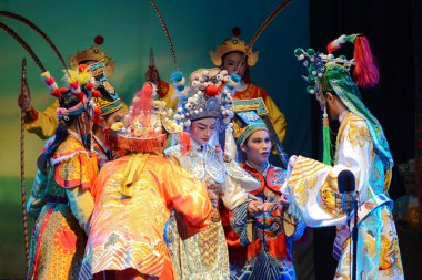 Geleneksel Çince opera üzerinde Çince ghost Festivali performans bir performans
