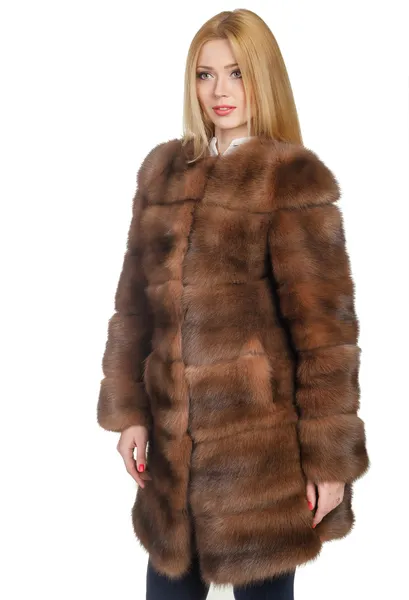 Kürklü güzel kız.