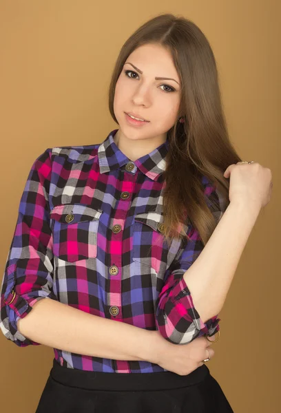 La bella ragazza in camicia — Foto Stock