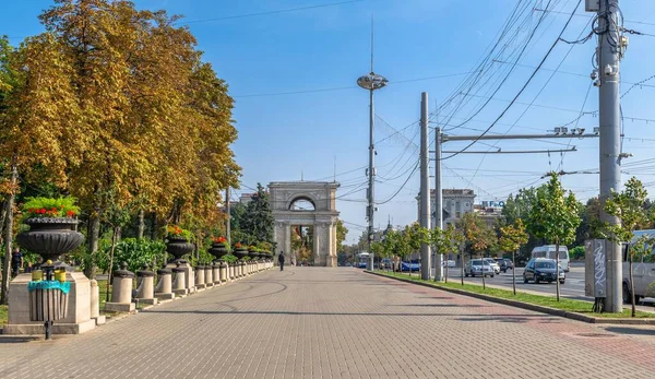 Chisinau Moldavia 2021 Sector Court Center Chisinau Moldavia Día Soleado —  Fotos de Stock