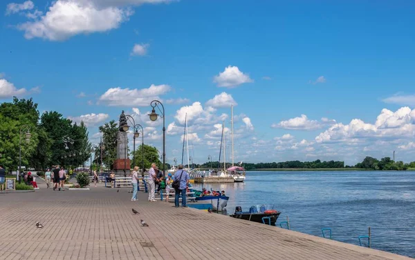 Kherson Ucrânia 2021 Dniester Rio Aterro Kherson Ucrânia Dia Ensolarado — Fotografia de Stock