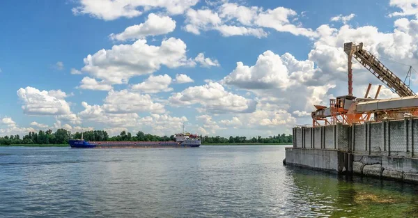 Kherson Ucrânia 2021 Rio Dniester Kherson Ucrânia Dia Ensolarado Verão — Fotografia de Stock