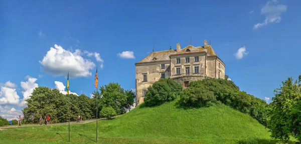 2021年7月6日 乌克兰奥列斯科 在阳光灿烂的夏日 乌克兰利沃夫地区的Olesko城堡 — 图库照片