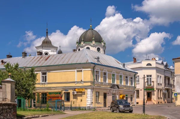 2021年7月8日 乌克兰Zhovkva 在阳光灿烂的夏日 乌克兰利沃夫地区日沃克瓦市Vicheva或市场广场 — 图库照片
