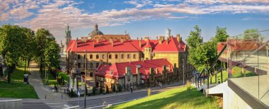 Lviv, Ukrayna 07.07.2021. Ukrayna 'nın acil durum servisi, Lviv, güneşli bir yaz gününde