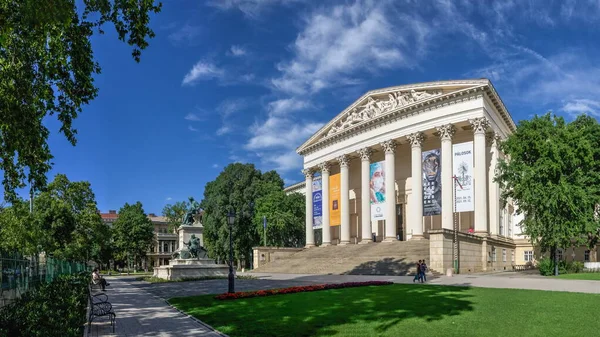 Budapeste Hungria 2021 Museu Nacional Húngaro Budapeste Dia Ensolarado Verão — Fotografia de Stock