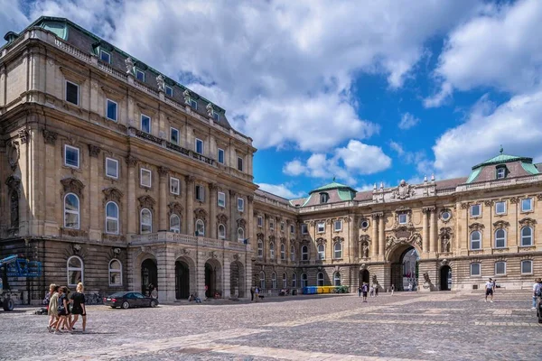 Budapeste Hungria 2021 Lions Yard Buda Castle Palace Budapeste Hungria — Fotografia de Stock