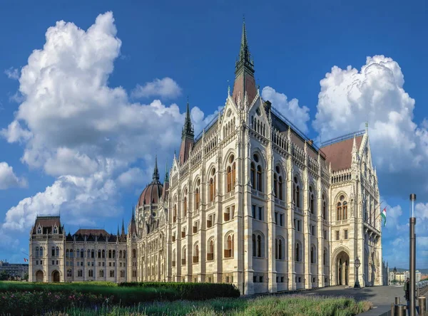 Budapest Hungría 2021 Edificio Del Parlamento Terraplén Budapest Hungría Una — Foto de Stock