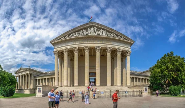 Budapest Ungern 2021 Museum För Konst Budapest Ungern Solig Sommarmorgon — Stockfoto