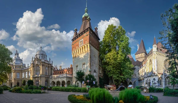 Budapest Hungary 2021 Vajdahunyad Castle City Park Budapest Hungary Sunny — Stock Photo, Image