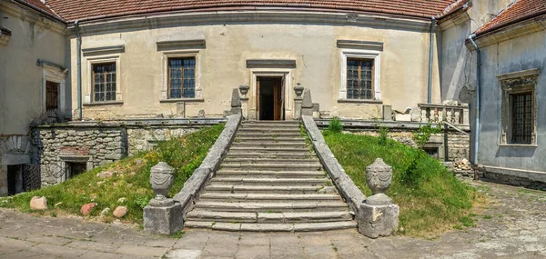 Svirzh Ukraine 2021 Die Burg Svirzh Ukrainischen Lemberg Einem Sonnigen — Stockfoto