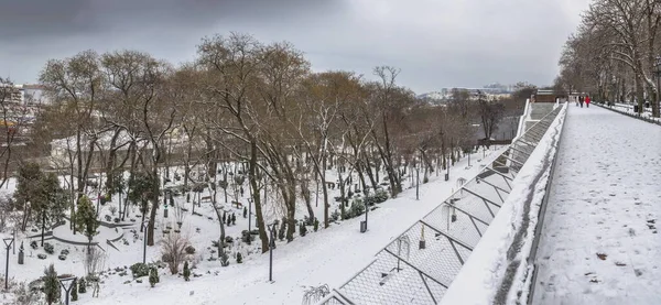 Odessa Ukrajina 2022 Sněžný Zimní Den Oděse Ukrajině Primorsky Boulevard — Stock fotografie