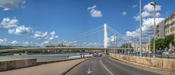 Budapešť Maďarsko 2021 Elizabeth Bridge Přes Dunaj Budapešti Slunečného Letního — Stock fotografie