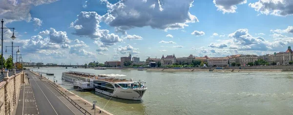 Budapeste Hungria 2021 Barcos Recreio Rio Danúbio Budapeste Hungria Dia — Fotografia de Stock