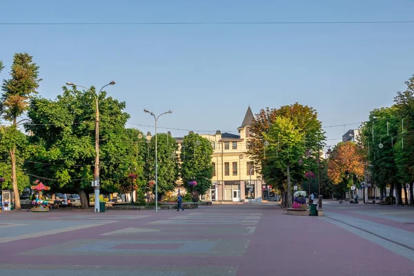 Chmielnicki Ukraina 2021 Historyczne Centrum Miasta Chmielnickiego Ukrainie Słoneczny Letni — Zdjęcie stockowe