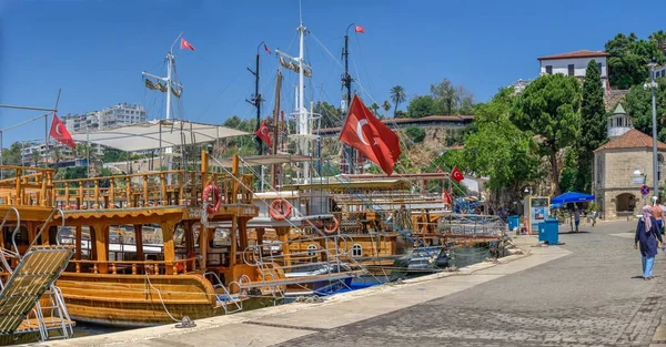 Antalya Turkey 2021 Pleasure Boats Roman Harbor Antalya Turkey Sunny — Stock Photo, Image