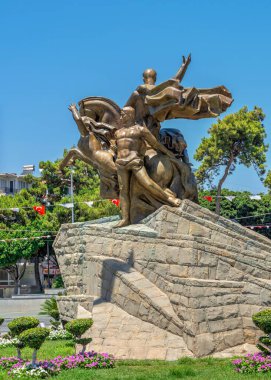 Antalya, Türkiye 19.07.2021. Türkiye 'nin eski Antalya kentindeki Ulusal Yükseliş Anıtı, güneşli bir yaz gününde
