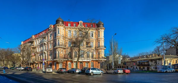 2022年2月4日 乌克兰敖德萨 在一个阳光明媚的春天 位于敖德萨历史中心的Sinfonia Del Mare酒店 — 图库照片