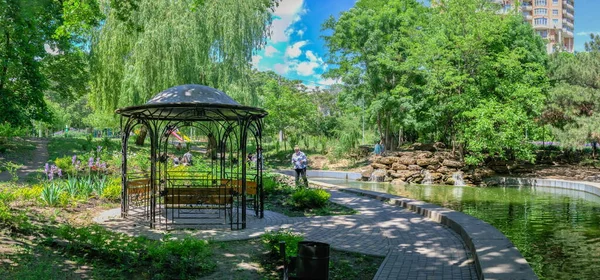 Odessa Ukraine 2022 Alcove Liberty Park Odessa Ukraine Sunny Spring — Stock Photo, Image