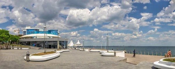 Odessa Ucraina 2022 Giorno Soleggiato Primavera Sull Argine Spiaggia Lanzheron — Foto Stock