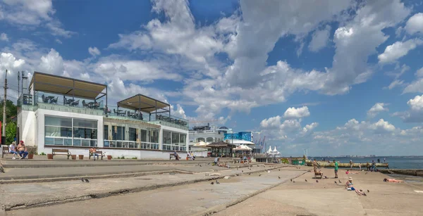 Odessa Ukraine 2022 Sunny Spring Day Embankment Lanzheron Beach Odessa — Stock Photo, Image