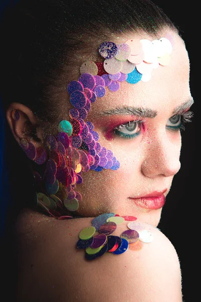 Creative Sandy Face Makeup Girl Colorful Sequins — Stock Photo, Image