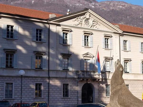 Schweiz, Regierungsgebäude in Bellinzona — Stockfoto