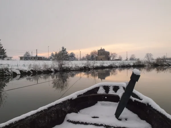 冬に川オーリオの沼地 — ストック写真