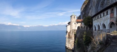 santa caterina del sasso Manastırı